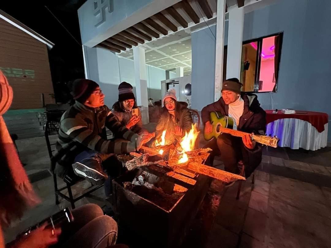 Bojinee Nagarkot Resort Luaran gambar