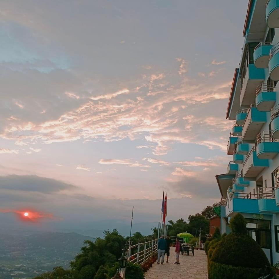 Bojinee Nagarkot Resort Luaran gambar