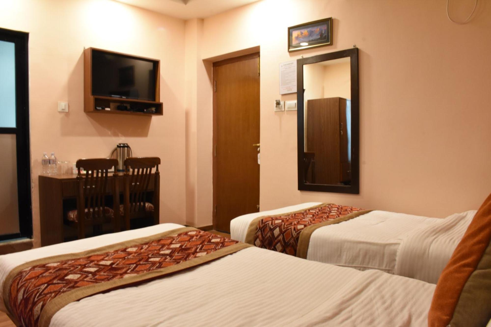 Bojinee Nagarkot Resort Luaran gambar