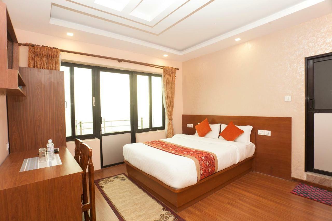 Bojinee Nagarkot Resort Luaran gambar