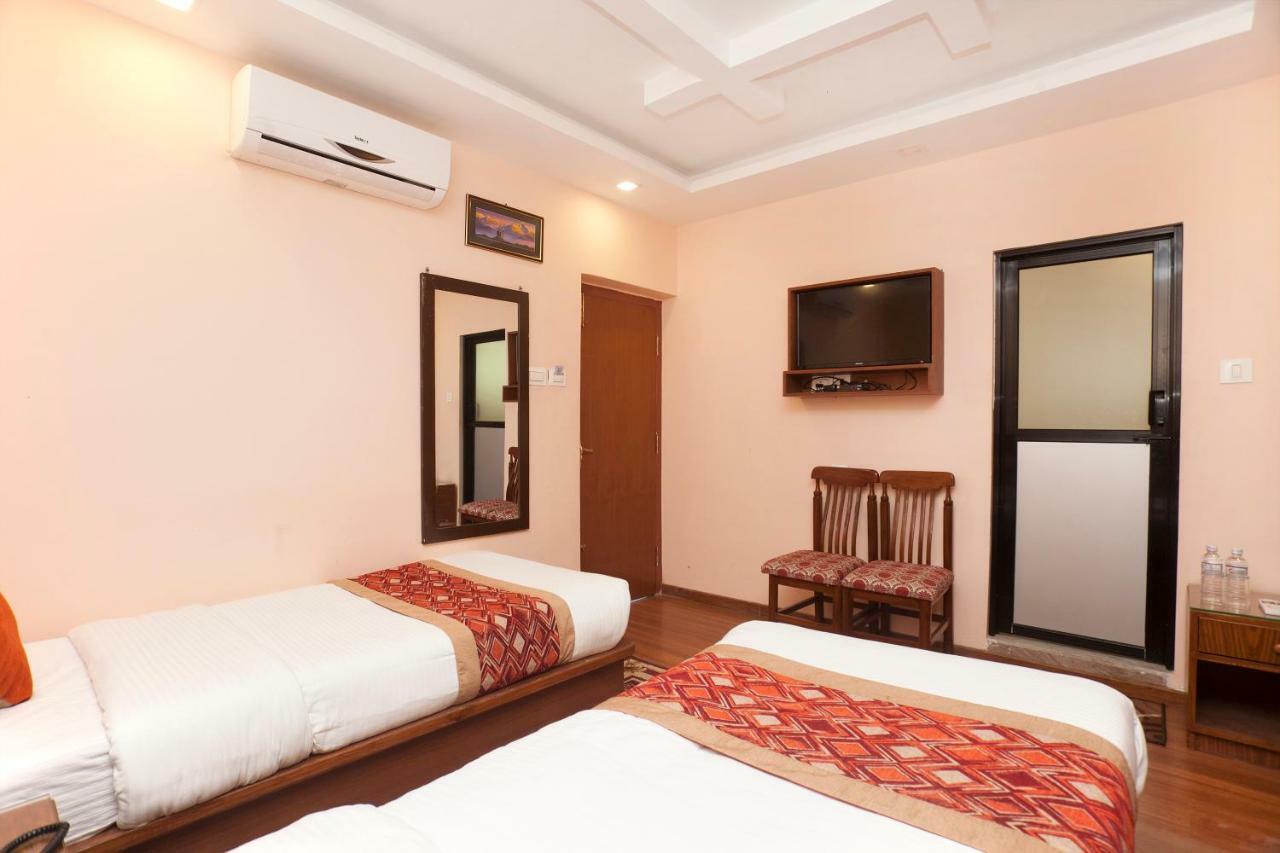 Bojinee Nagarkot Resort Luaran gambar