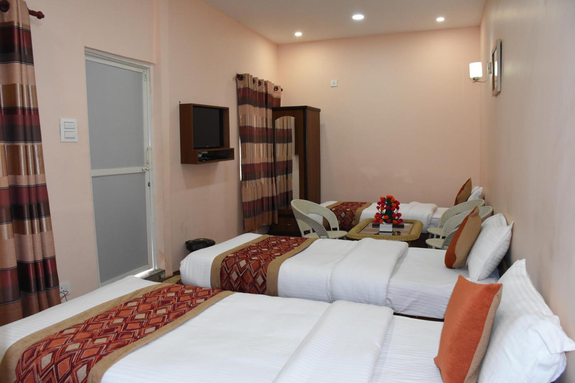 Bojinee Nagarkot Resort Luaran gambar